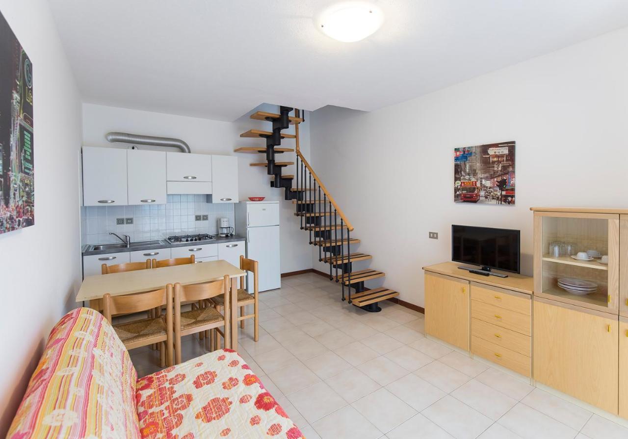 Apartament With Swimming Pool Apartman Caorle Kültér fotó