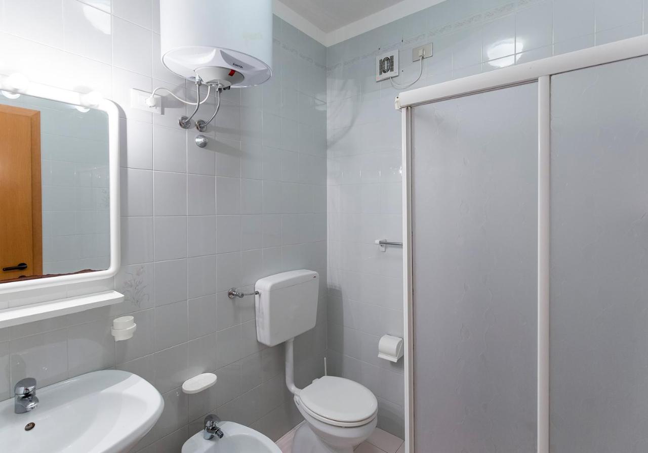 Apartament With Swimming Pool Apartman Caorle Kültér fotó