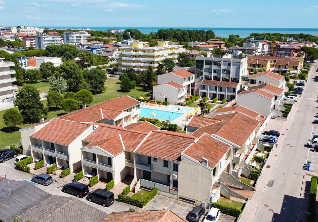 Apartament With Swimming Pool Apartman Caorle Kültér fotó