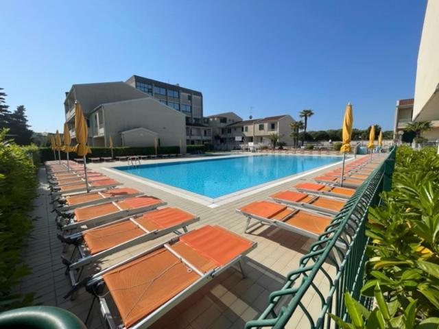 Apartament With Swimming Pool Apartman Caorle Kültér fotó