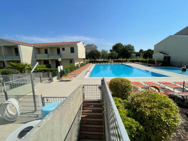 Apartament With Swimming Pool Apartman Caorle Kültér fotó