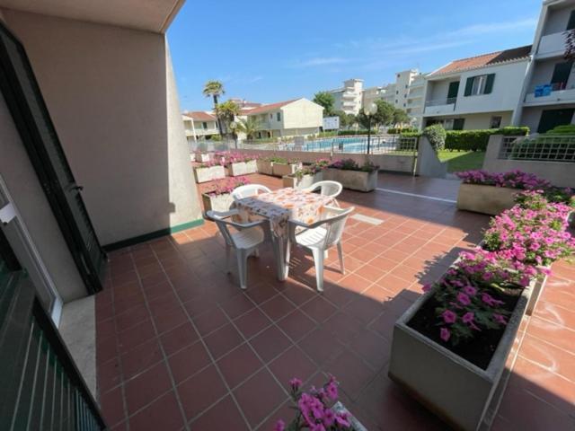 Apartament With Swimming Pool Apartman Caorle Kültér fotó