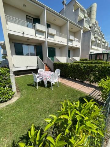 Apartament With Swimming Pool Apartman Caorle Kültér fotó